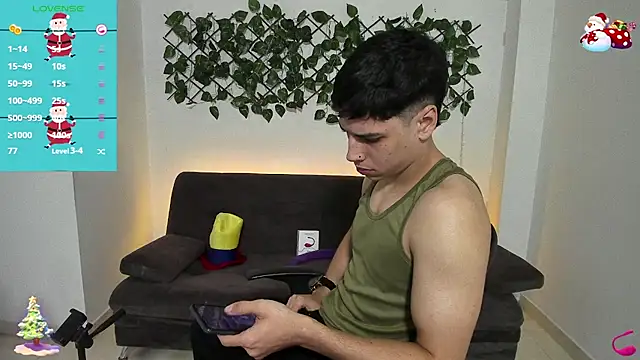 jonathanjoestar  online show from 13, 12, 2024