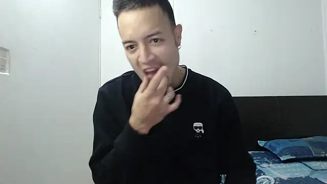 dimitriquiet05 online show from 3, 12, 2024