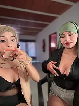 lalilamassu1 online show from 14, 11, 2025