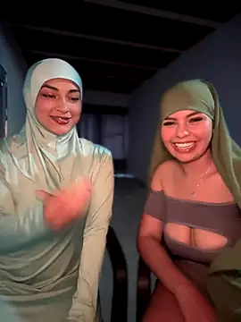 lalilamassu1 online show from 11, 9, 2025