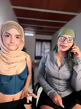 lalilamassu1 online show from 29, 10, 2025