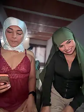 lalilamassu1 online show from 12, 4, 2026