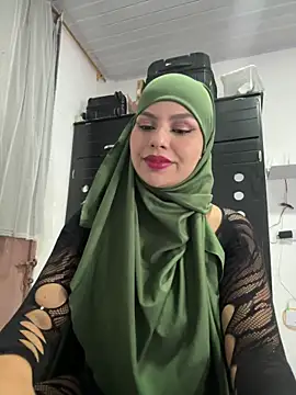 lalilamassu1 online show from 5, 3, 2025