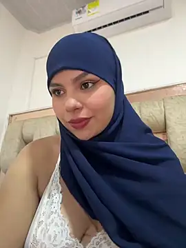 lalilamassu1 online show from 4, 3, 2025