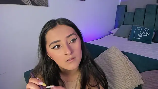 Kathia Morelli online show from 3, 11, 2025