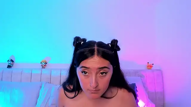 Kathia Morelli online show from 6, 3, 2025