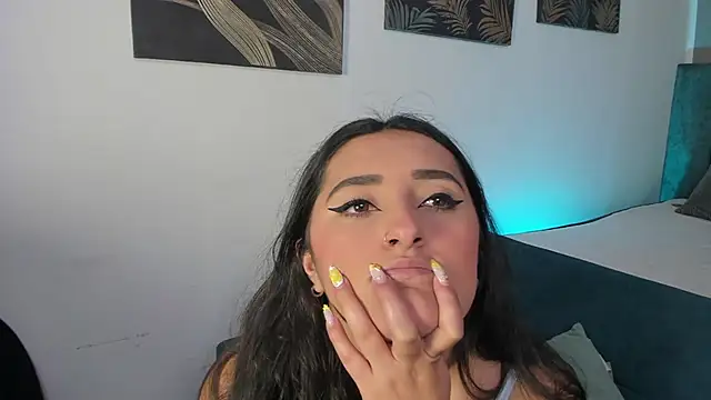 Kathia Morelli online show from 28, 10, 2025