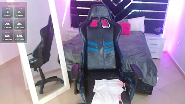 -MiaDelight- online show from 1, 11, 2025