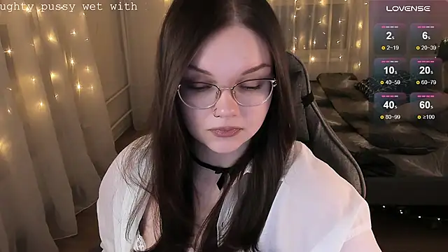 EvaBae online show from 3, 12, 2025