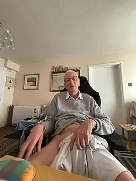 Snapshot of cutaboverest chatting on 8, 2, 2026 cutaboverest online show from 8, 2, 2026