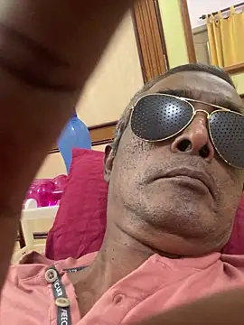 Snapshot of Lookin4Kinky_Partner chatting on 27, 11, 2025 Lookin4Kinky Partner online show from 27, 11, 2025