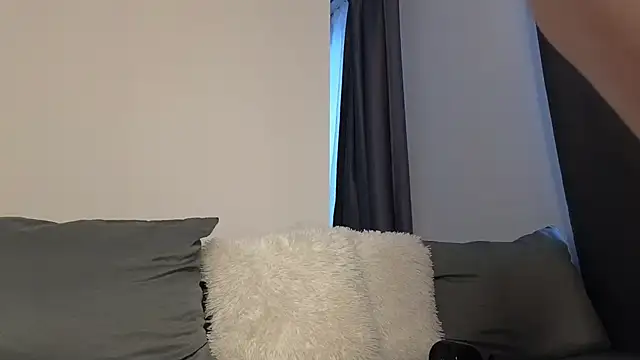  eva queen online show from 9, 3, 2026