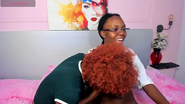 LiannaDixon online show from 18, 2, 2025