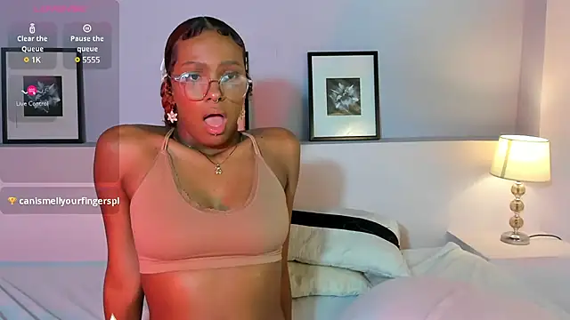 LiannaDixon online show from 20, 3, 2025