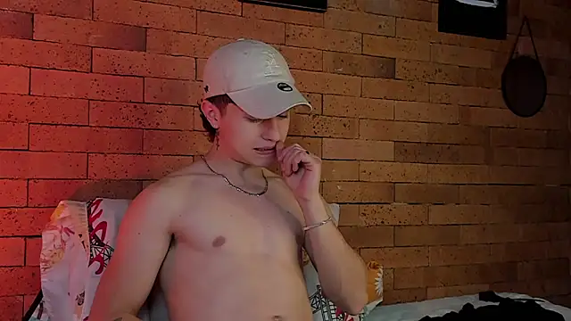 Snapshot of Ares_Dickson chatting on 2, 1, 2025 Ares Dickson online show from 2, 1, 2025