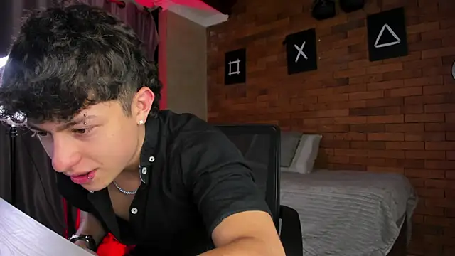 Snapshot of Ares_Dickson chatting on 6, 2, 2025 Ares Dickson online show from 6, 2, 2025