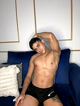 Snapshot of Mackenzzie_777_ chatting on 21, 10, 2025 Mackenzzie 777 online show from 21, 10, 2025