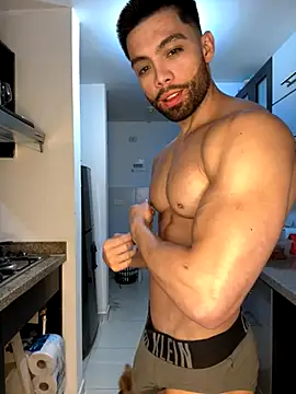 Snapshot of Mackenzzie_777_ chatting on 6, 11, 2025 Mackenzzie 777 online show from 6, 11, 2025