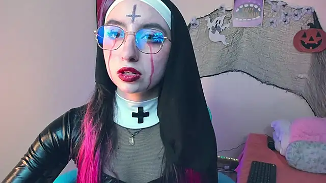 Julieta cott online show from 31, 10, 2025