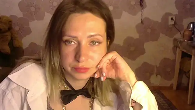 Queen Daenerys online show from 13, 9, 2025