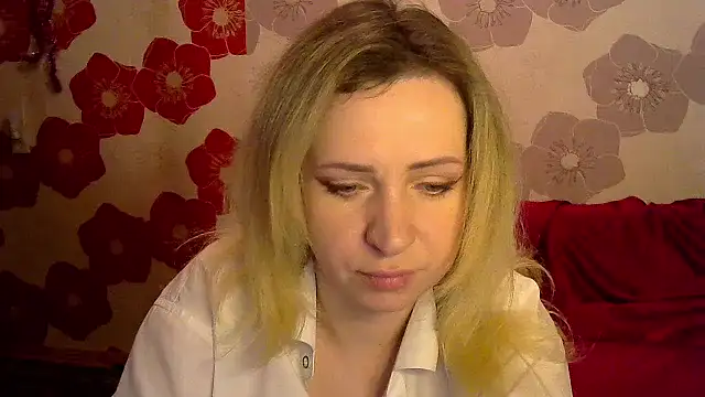 Queen Daenerys online show from 12, 1, 2025