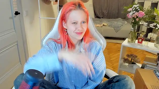 Snapshot of Silly__Milly chatting on 8, 3, 2025 Silly  Milly online show from 8, 3, 2025