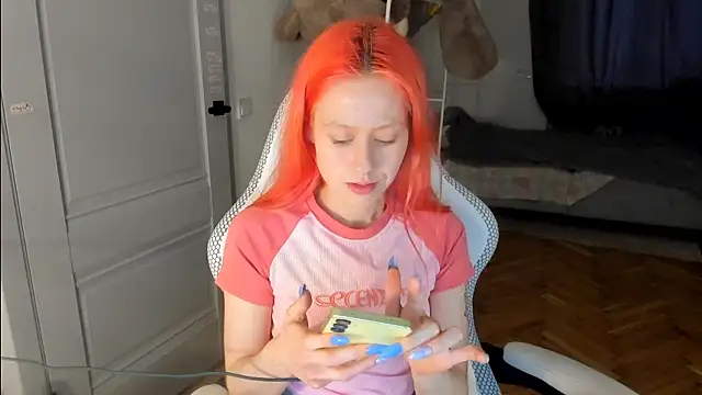 Snapshot of Silly__Milly chatting on 11, 2, 2025 Silly  Milly online show from 11, 2, 2025