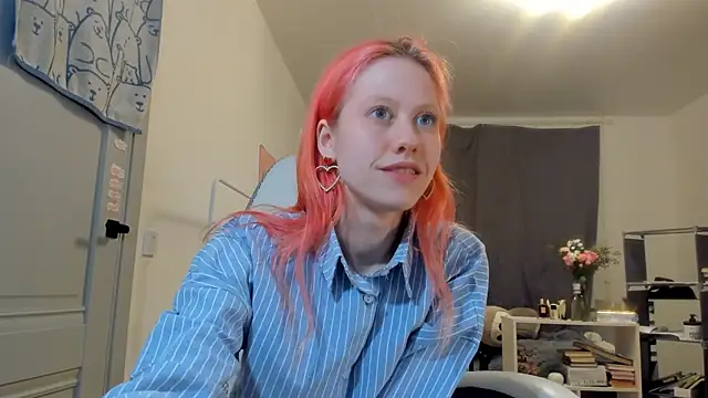 Snapshot of Silly__Milly chatting on 8, 3, 2025 Silly  Milly online show from 8, 3, 2025