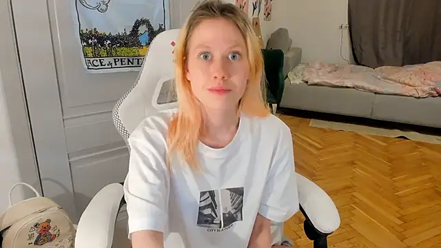 Snapshot of Silly__Milly chatting on 5, 12, 2024 Silly  Milly online show from 5, 12, 2024