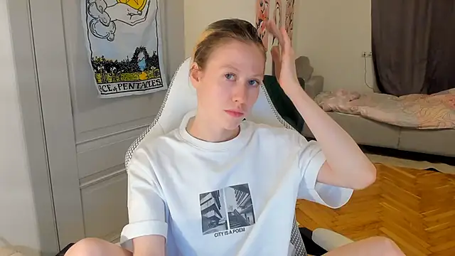 Snapshot of Silly__Milly chatting on 5, 12, 2024 Silly  Milly online show from 5, 12, 2024