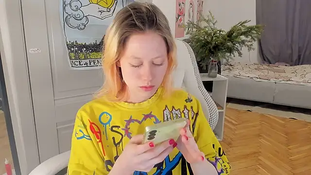 Snapshot of Silly__Milly chatting on 2, 1, 2025 Silly  Milly online show from 2, 1, 2025