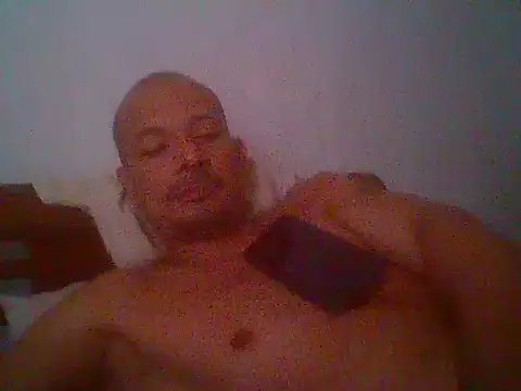 Snapshot of snoppie chatting on 20, 10, 2025 snoppie online show from 20, 10, 2025