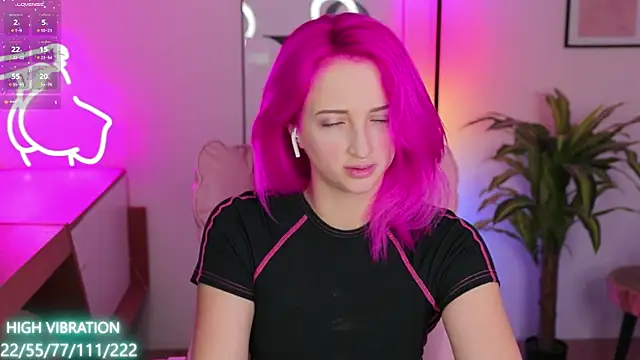 Selena Lily online show from 30, 1, 2025