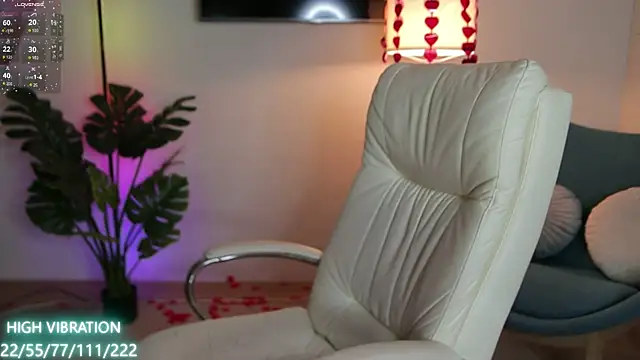 Selena Lily online show from 23, 2, 2025