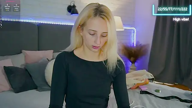 Selena Lily online show from 29, 9, 2025