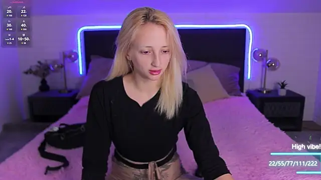 Selena Lily online show from 14, 9, 2025