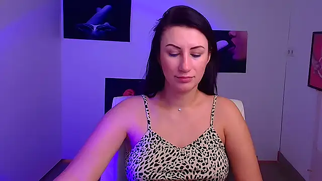 Loren Moa online show from 26, 1, 2025
