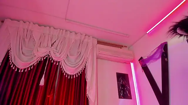 Little Naughtty online show from 27, 10, 2025