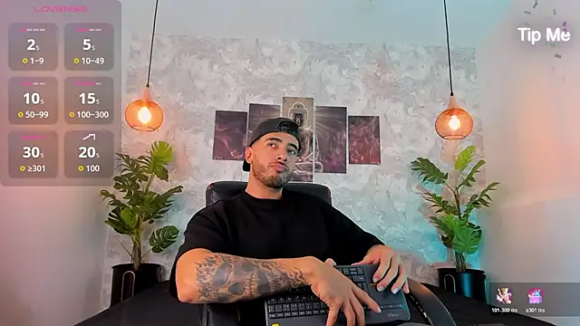 Snapshot of Nate_franco chatting on 29, 10, 2025 Nate franco online show from 29, 10, 2025