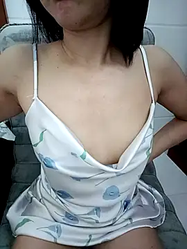 Snapshot of ___Erin___ chatting on 14, 10, 2025 Erin online show from 14, 10, 2025