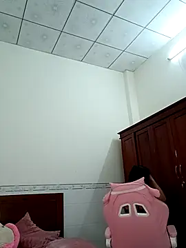    Erin    online show from 4, 4, 2026