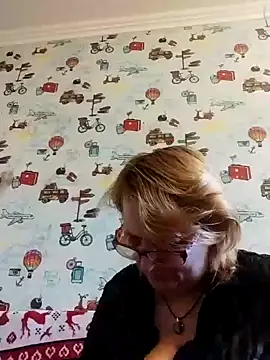 Snapshot of Forest-Lady chatting on 7, 3, 2025 Forest-Lady online show from 7, 3, 2025