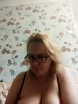 Snapshot of Forest-Lady chatting on 10, 9, 2025 Forest-Lady online show from 10, 9, 2025