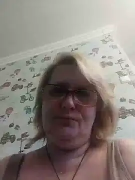 Snapshot of Forest-Lady chatting on 8, 3, 2025 Forest-Lady online show from 8, 3, 2025