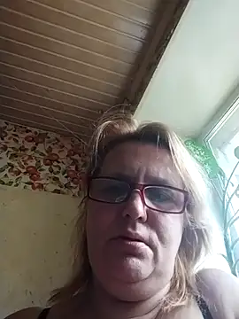 Snapshot of Forest-Lady chatting on 4, 10, 2025 Forest-Lady online show from 4, 10, 2025