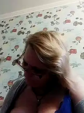 Snapshot of Forest-Lady chatting on 23, 2, 2025 Forest-Lady online show from 23, 2, 2025