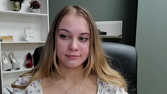 kitty valeria online show from 14, 12, 2025