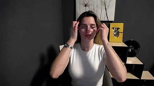 lady olivia  online show from 19, 5, 2026