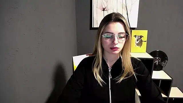 lady olivia  online show from 27, 4, 2026