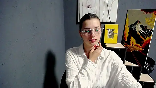lady olivia  online show from 7, 7, 2026